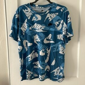 Nike T-Shirt
